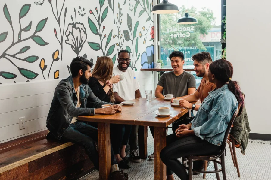 Koffie en gesprek tijdens Alpha
